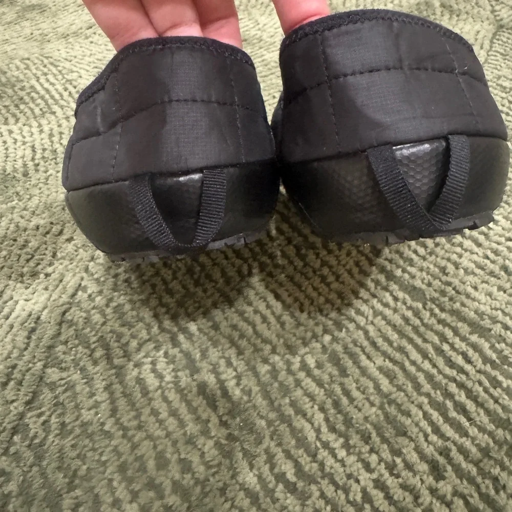 Northface Thermoball Traction Mule V slippers sz 8